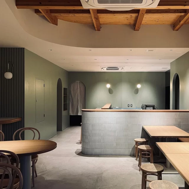 福岡市中央区警固町にてseesawの空間デザインをお手伝いさせて頂きました。seesawは1階が韓国食堂、2階が韓国のおばんざいと日本酒や本格焼酎を楽しめるお店となります。10月31日のグランドオープンとなりますので是非お楽しみ頂きたいと思います🙇

福岡市中央区赤坂3-13-38
1F-092.753.4707
2F-092.753.4708
#movedesign #architecture #architect #architecturedesign #interiordesign #interior #shopdesign #spacedesign #branding #graphicdesign #rogodesign #rogo #店舗設計 #店舗デザイン #店舗設計 #店舗内装 #デザイン #空間デザイン #空間 #内装 #内装設計 #警固 #警固グルメ #警固ランチ #韓国 #韓国料理屋 #韓国料理